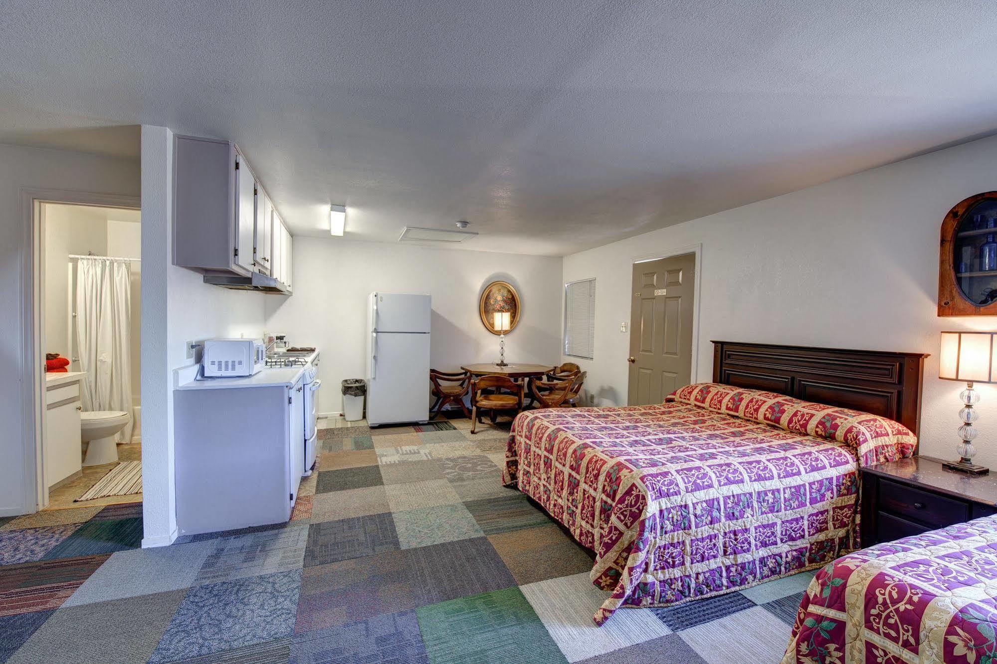Crimson Hills Motel Parowan Bagian luar foto